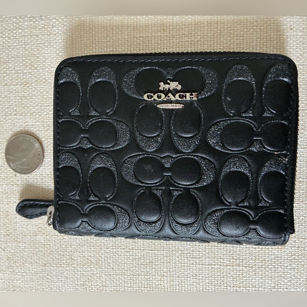 Rare Coach small zip around bifold Signature  Leather wallet with glitter Cs